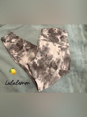 lululemon athletica Marble Gray & White High-Rise Leggings